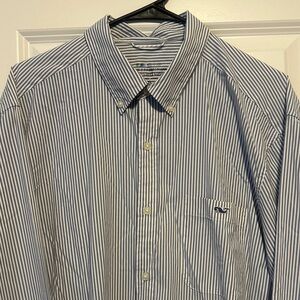 Vineyard Vines Men's Blue and White Striped Shirt